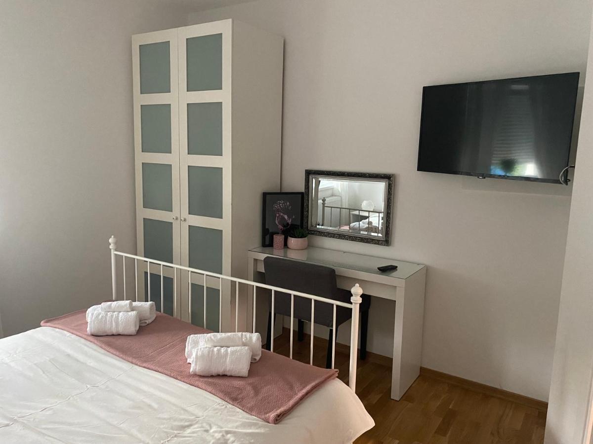 דירות וואראז'דין Penthouse West S מראה חיצוני תמונה