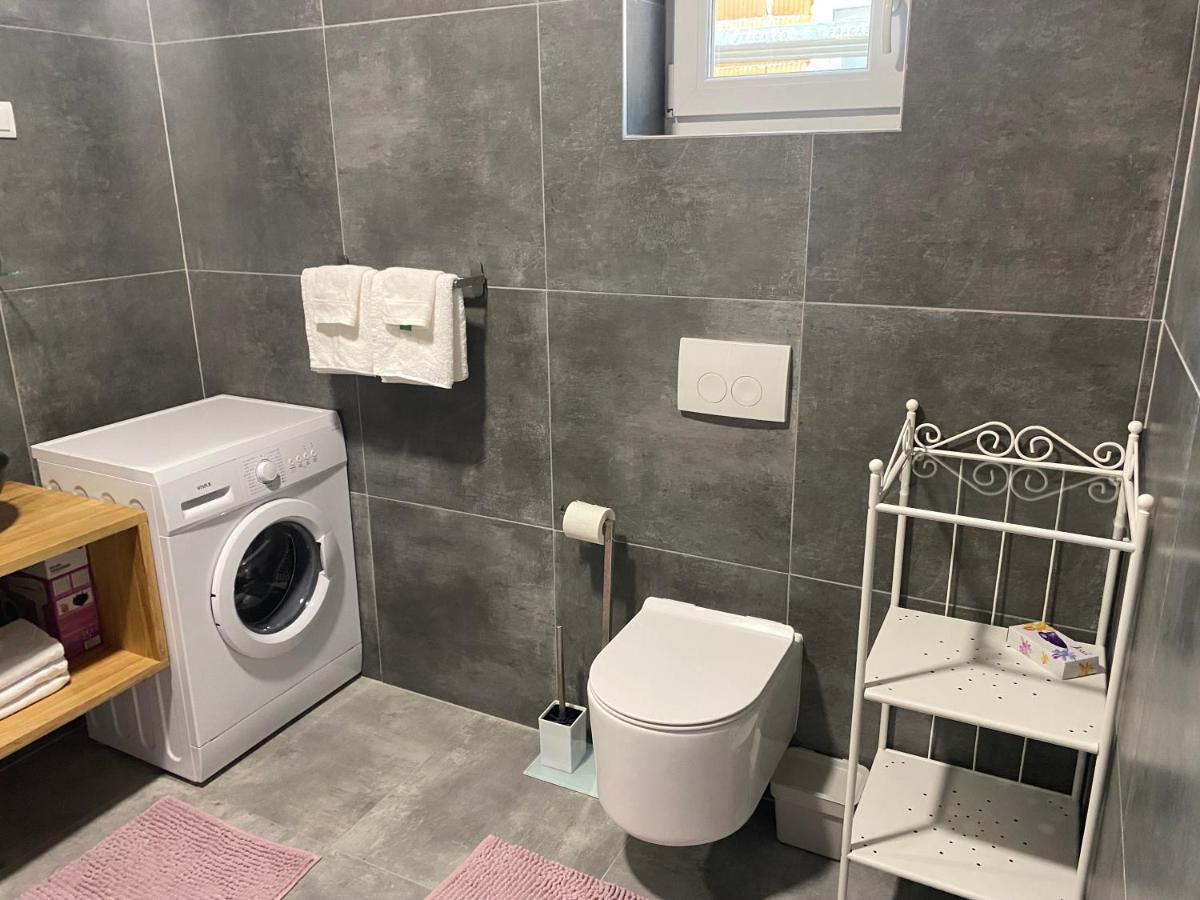 דירות וואראז'דין Penthouse West S מראה חיצוני תמונה