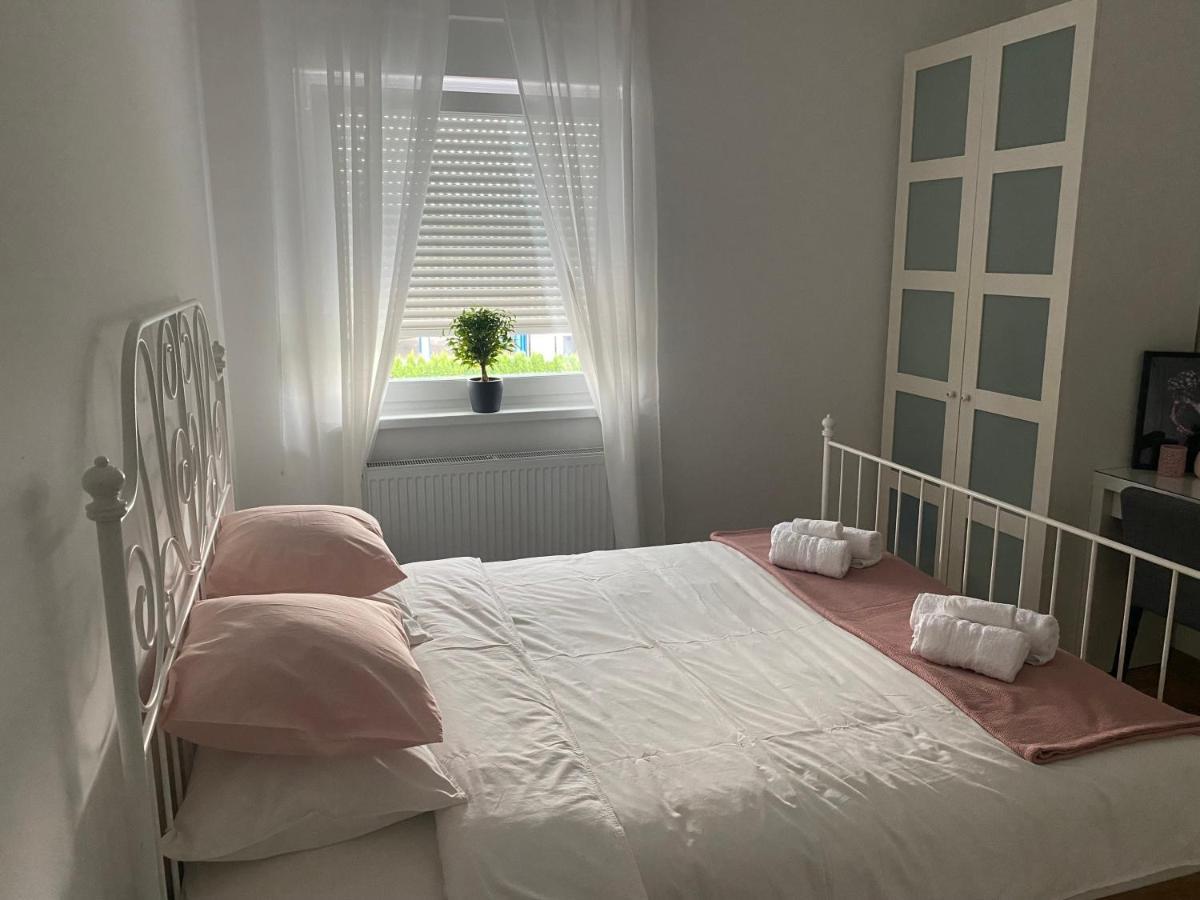 דירות וואראז'דין Penthouse West S מראה חיצוני תמונה