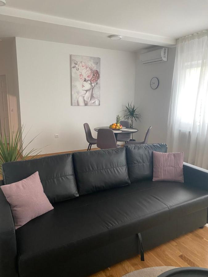 דירות וואראז'דין Penthouse West S מראה חיצוני תמונה